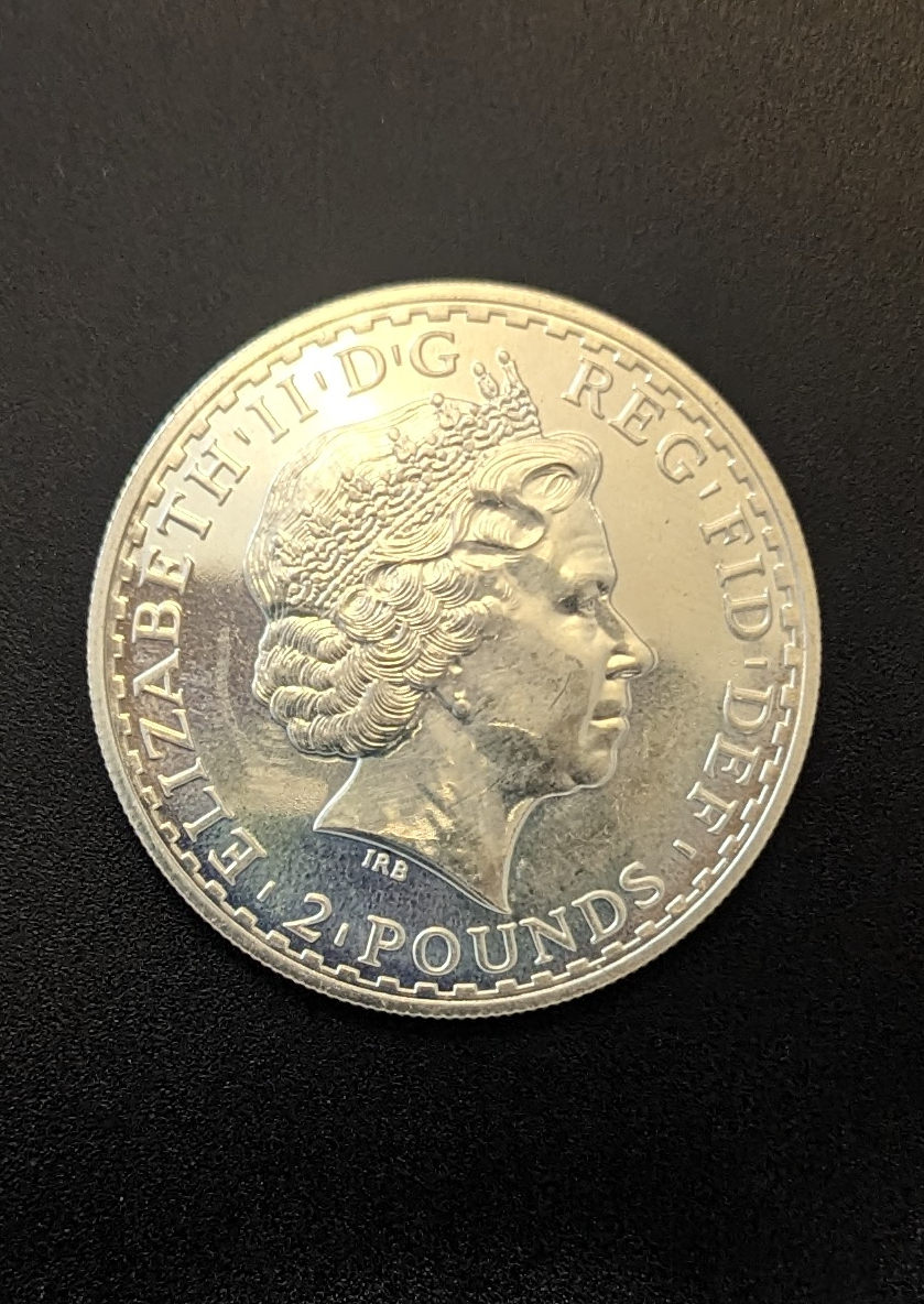 (image for) 2003 Britannia 2 Pound 1 Ounce Silver round